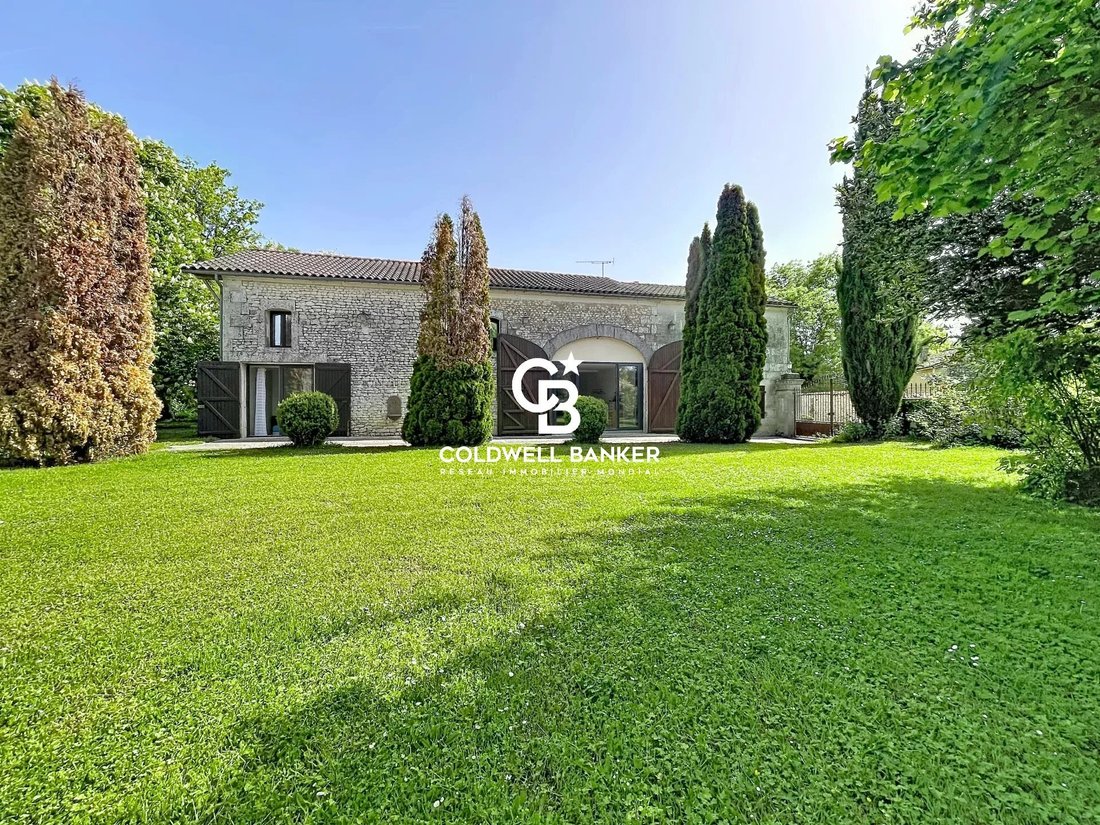 House in Saint-Sever-de-Saintonge, Nouvelle-Aquitaine, France 3 - 17896965