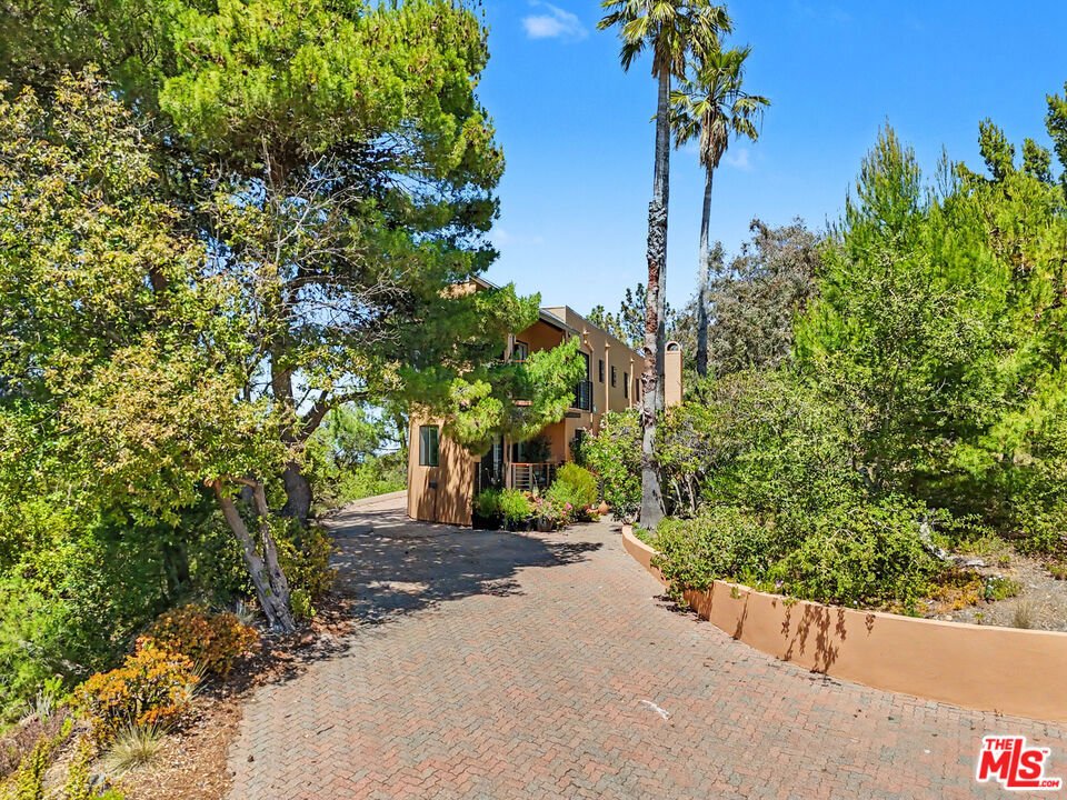 House in Topanga, California, United States 3 - 17901627