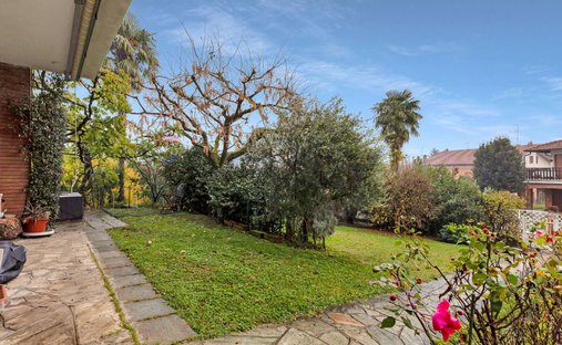 Villa in Inverigo, Lombardy, Italy 1