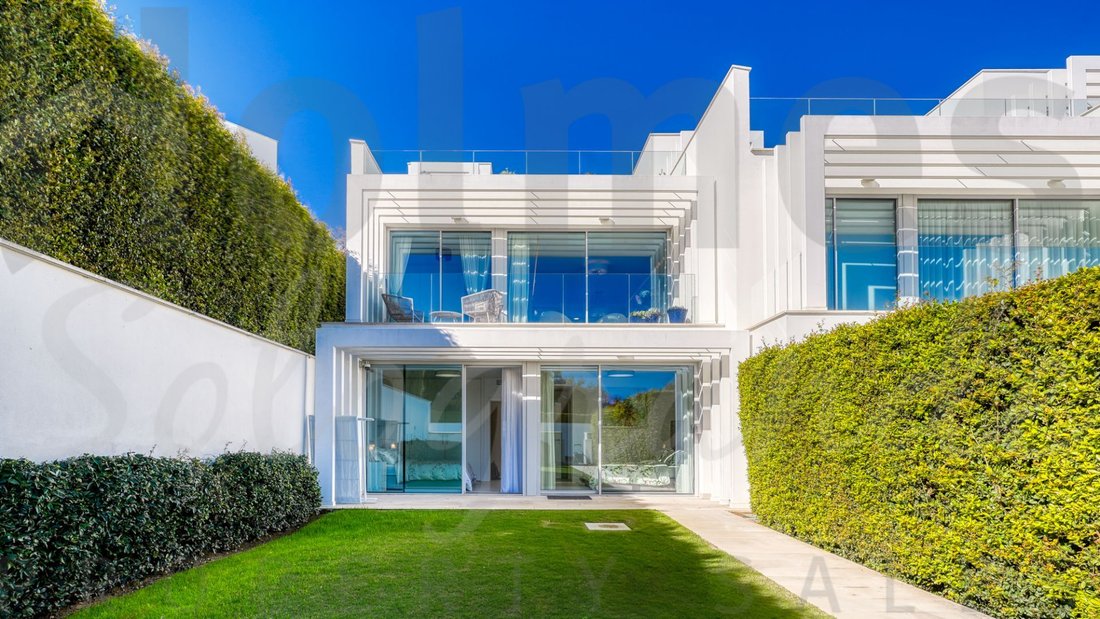 Townhouse in Sotogrande, San Roque, Andalusia 1 - 17895430