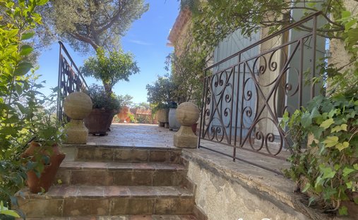 Villa à Camplanier, Nîmes, France 1