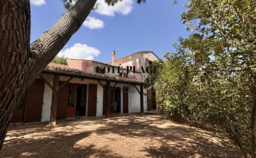 House in Saint-Palais-sur-Mer, Nouvelle-Aquitaine, France 1