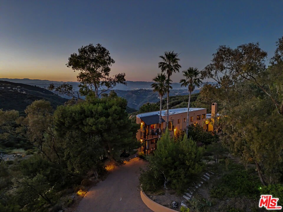 House in Topanga, California, United States 1 - 17901627
