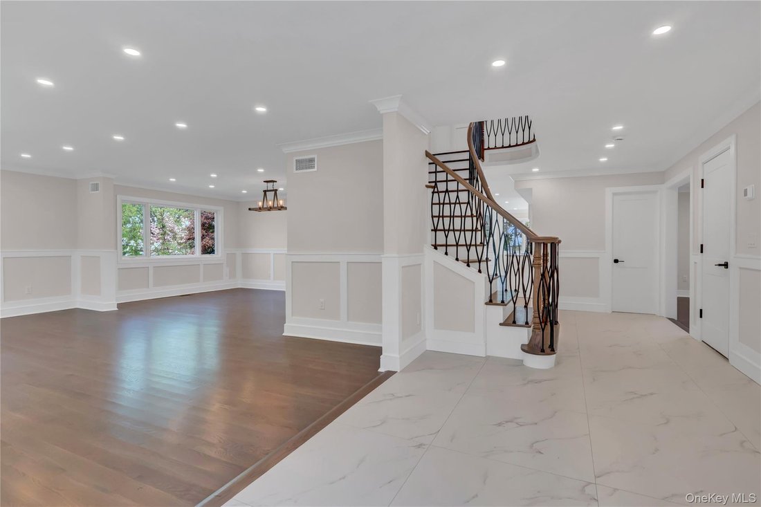 House in Roslyn, New York, United States 4 - 17897886