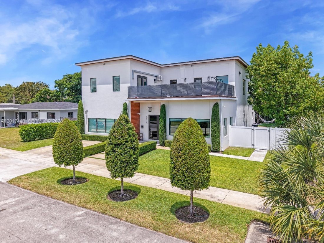 House in Miami, Florida, United States 2 - 17895863