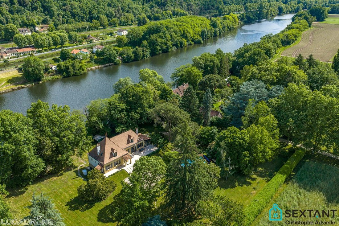 Varennes, Nouvelle-Aquitaine, France 3 - 17730684