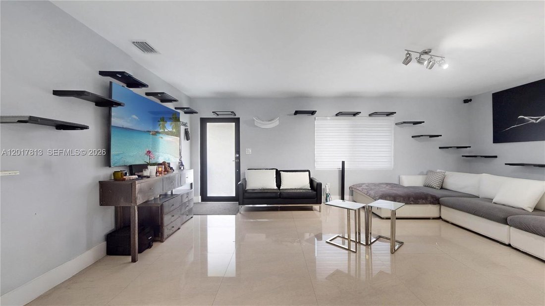 House in Miami, Florida, United States 5 - 17898558