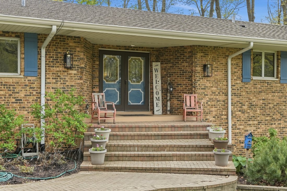 House in Beecher, Illinois, United States 3 - 17898844