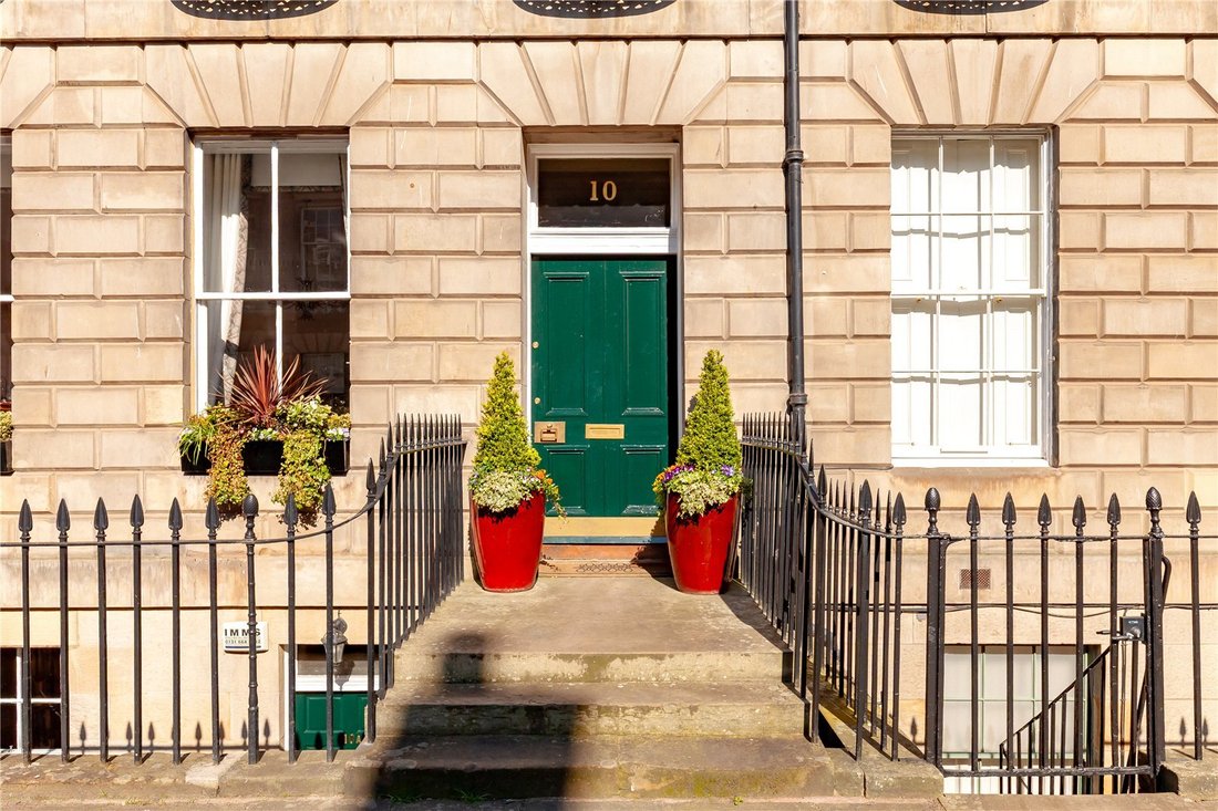 House in Edinburgh City Centre, Edinburgh County, Scotland 2 - 17897440