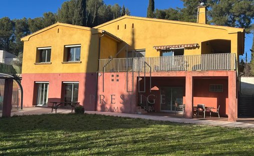 House in Pin Vert, Aubagne, France 1