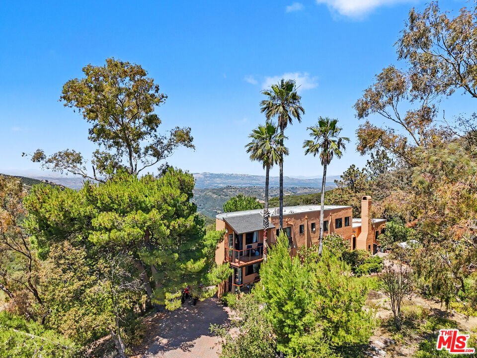 House in Topanga, California, United States 4 - 17901627