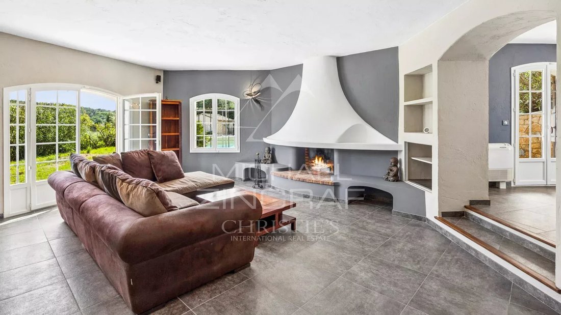 Villa in Opio, Provence-Alpes-Côte d'Azur, France 4 - 17896948