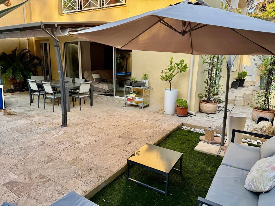 House in Mougins, Provence-Alpes-Côte d'Azur, France 2 - 17897198