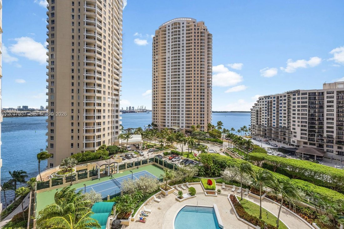 Condo in Miami, Florida, United States 1 - 17901252