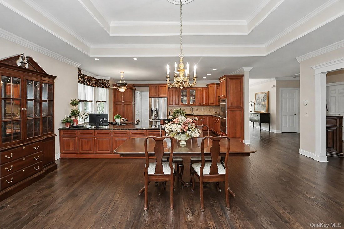 Condo in Melville, New York, United States 4 - 17895621