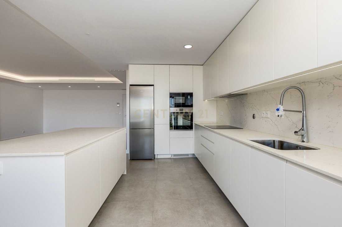 Apartment in Santa Iria de Azoia, Sao Joao da Talha e Bobadela, Lisbon, Portugal 3 - 13323642