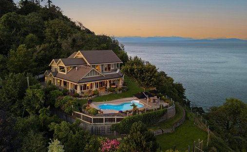 House in Comox, British Columbia, Canada 1