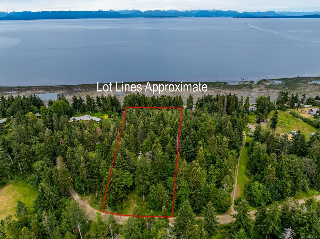 Land in Comox, British Columbia, Canada 1 - 17900249