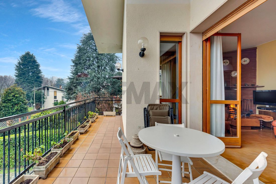 Villa in Inverigo, Lombardy, Italy 3 - 17900819