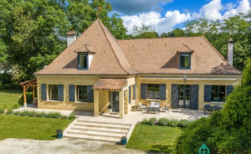 Varennes, Nouvelle-Aquitaine, France 1