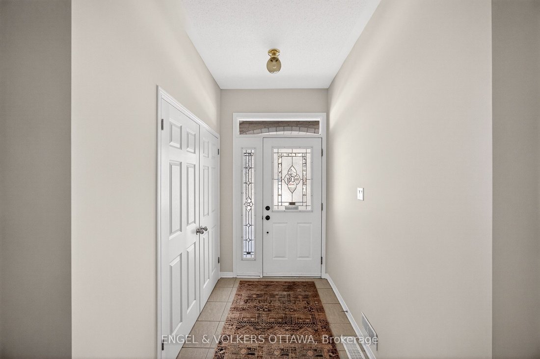 House in Ottawa, Ontario, Canada 5 - 17900229