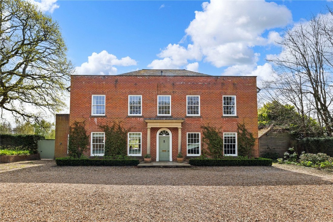 House in Headley Down, England 2 - 17897577