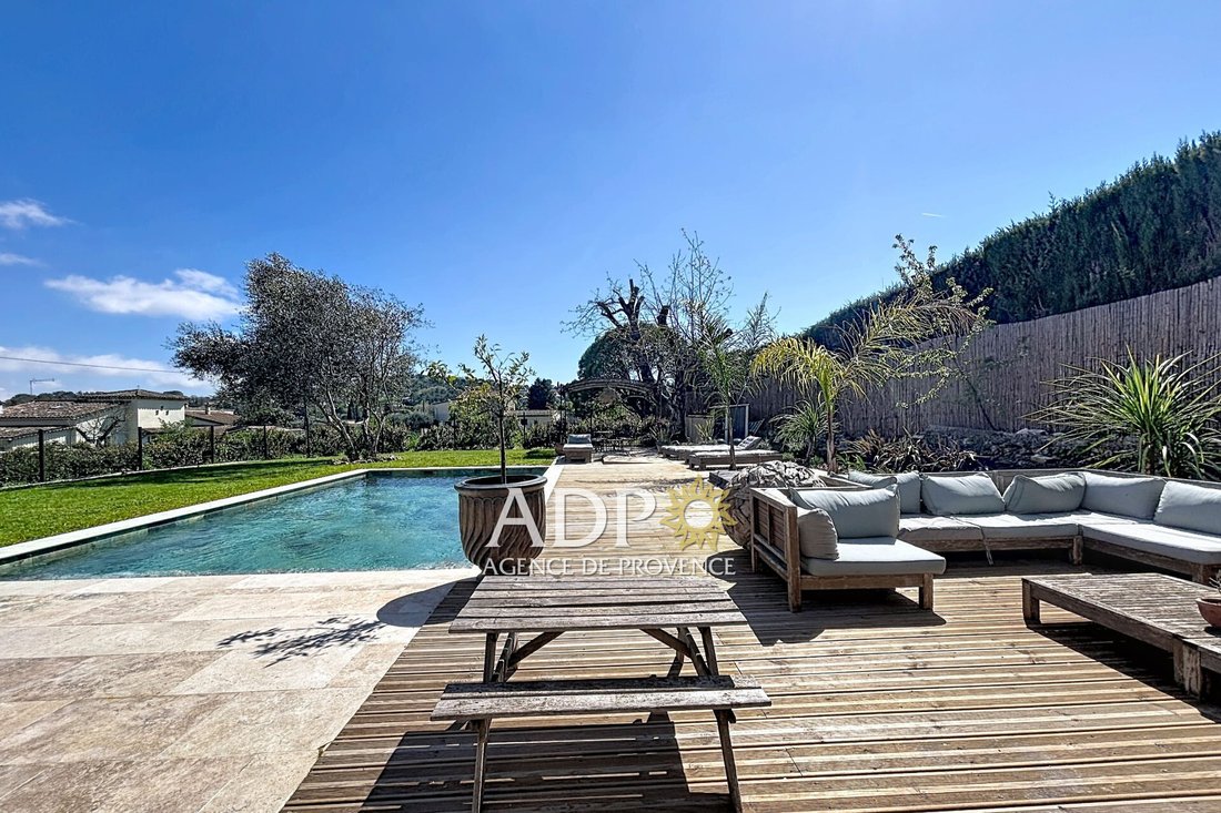 Villa in Grasse, Provence-Alpes-Côte d'Azur, France 1 - 17663199