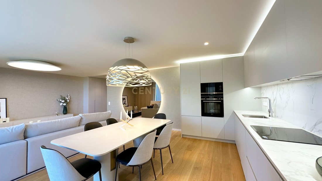 Apartment in Santa Marinha e Sao Pedro da Afurada, Porto District, Portugal 1 - 17488411
