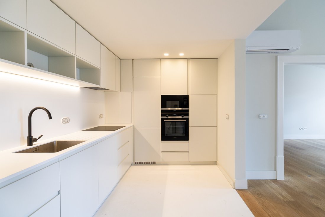 Apartment in Misericordia, Lisbon, Portugal 5 - 17900094