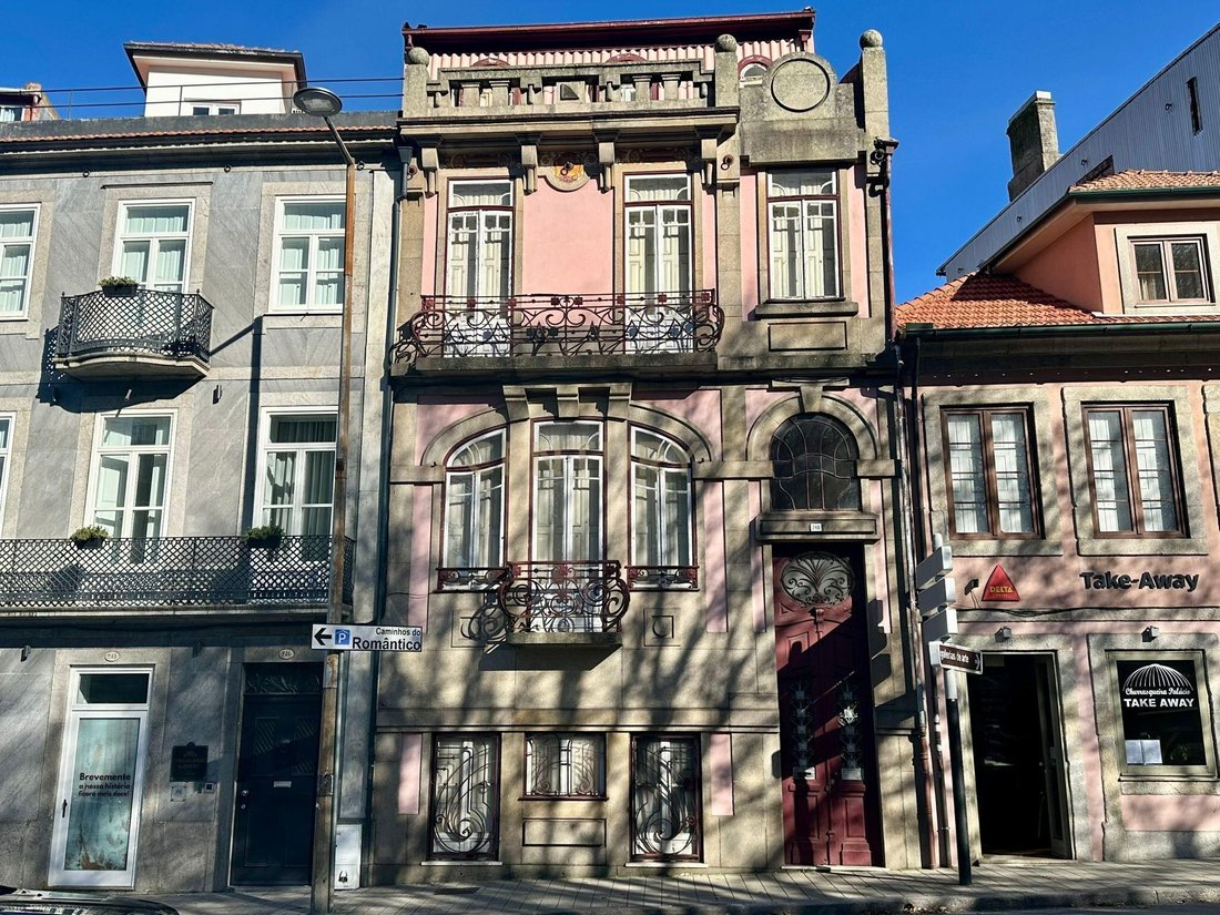 Villa in Lordelo do Ouro e Massarelos, Porto District, Portugal 1 - 17488542
