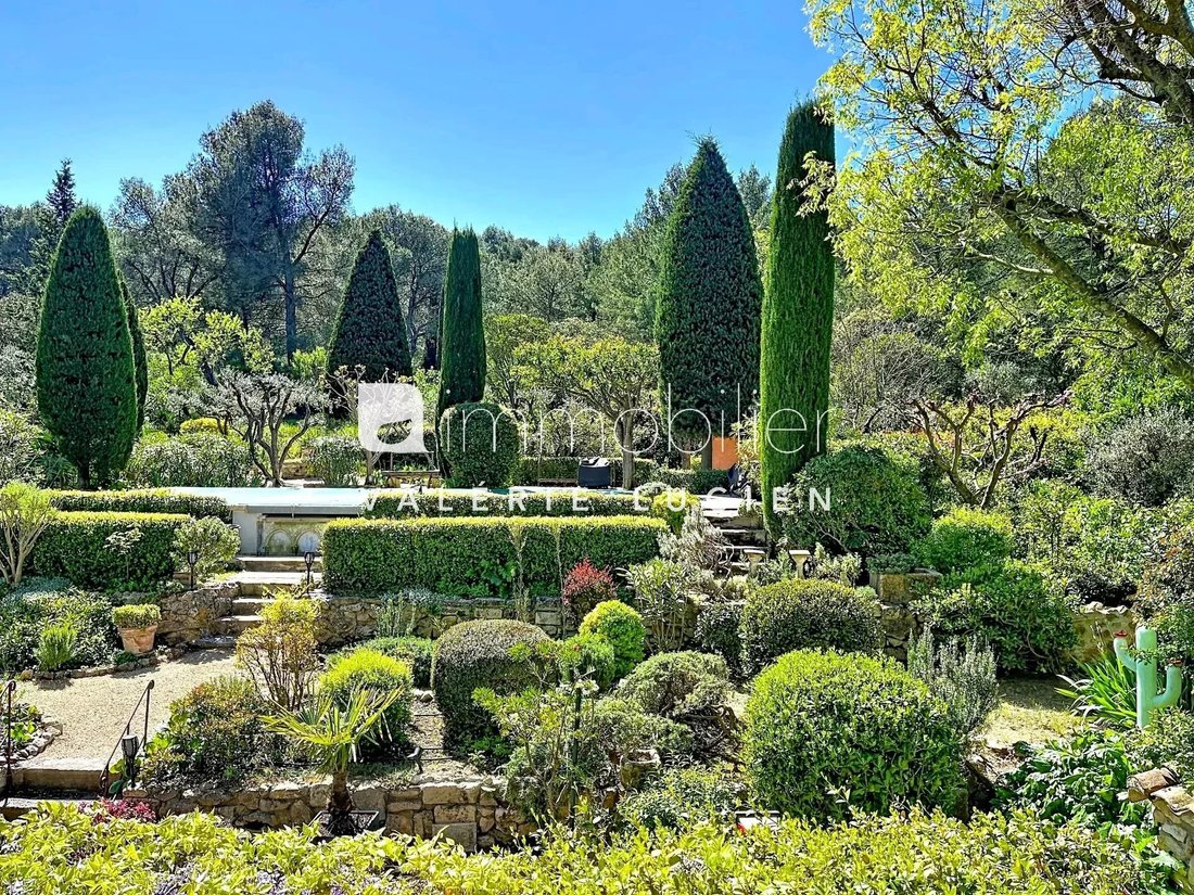 Country House in Saint-Etienne-du-Grès, Provence-Alpes-Côte d'Azur, France 1 - 17772092