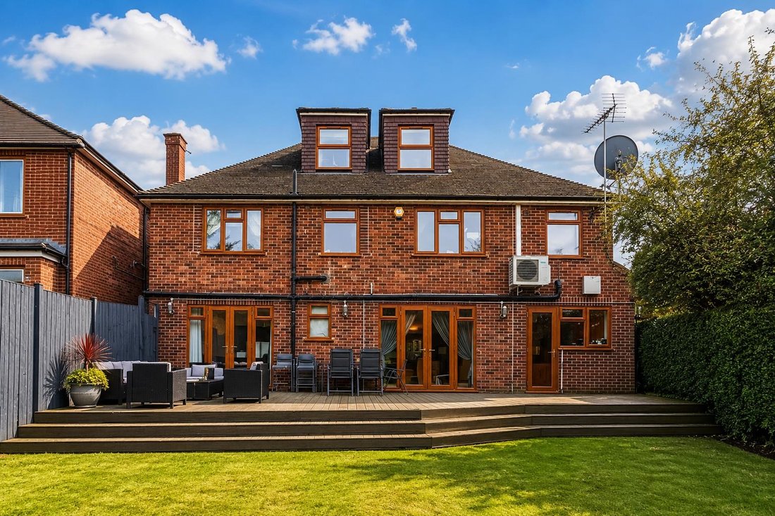 House in Barnet, England 3 - 16734733