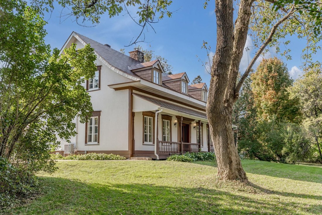 House in Saint-Georges, Quebec, Canada 3 - 17228725