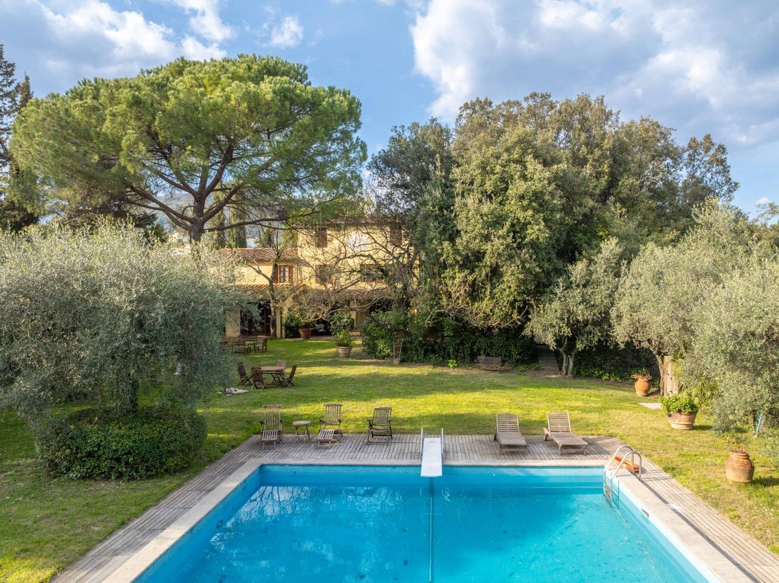 Villa in Center, Pescia, Tuscany 5 - 17900816
