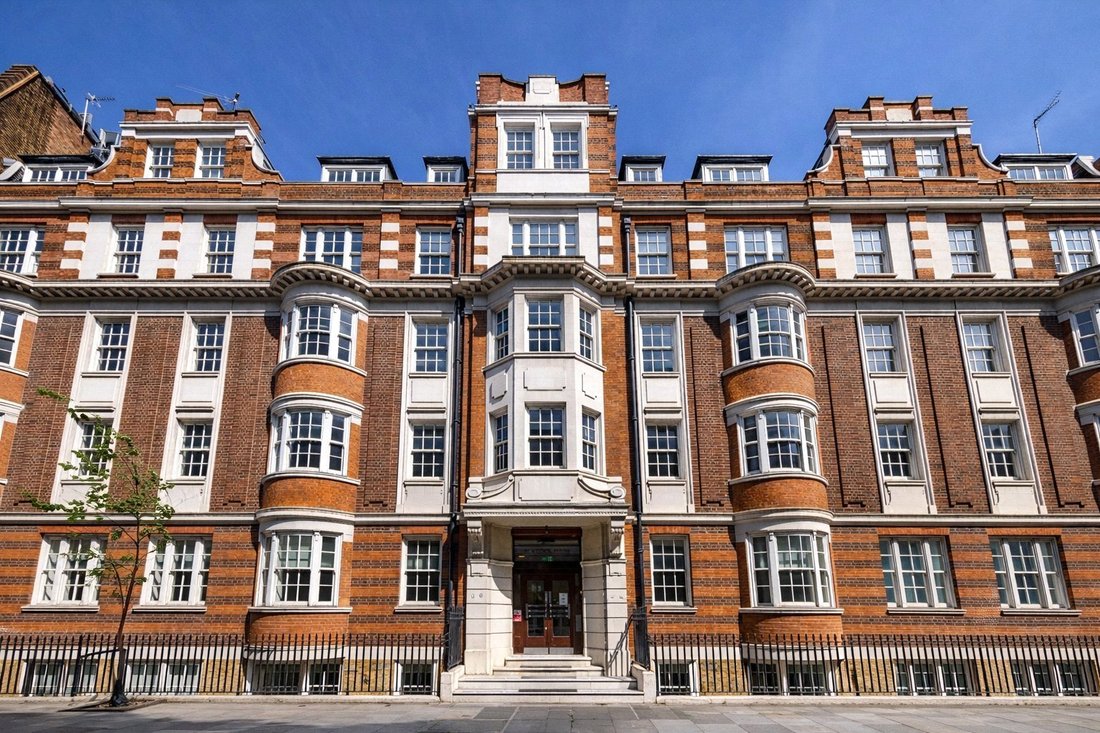 Apartment in Fitzrovia, Camden, England 2 - 17897530