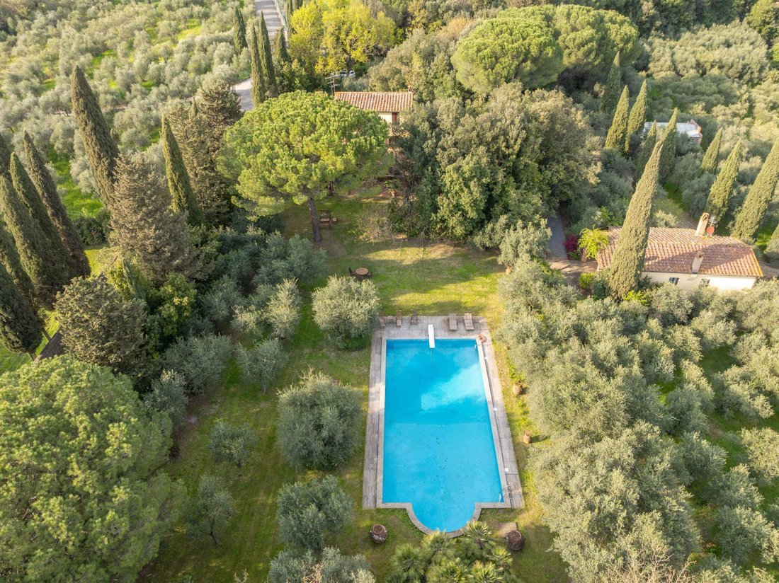 Villa in Center, Pescia, Tuscany 1 - 17900816