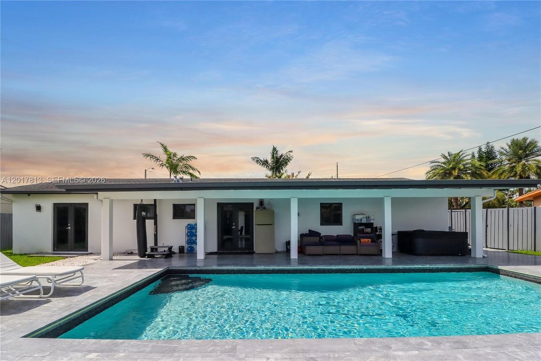 House in Miami, Florida, United States 3 - 17898558