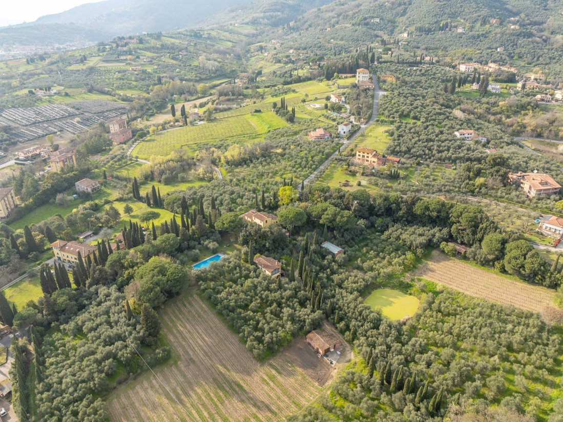 Villa in Center, Pescia, Tuscany 3 - 17900816