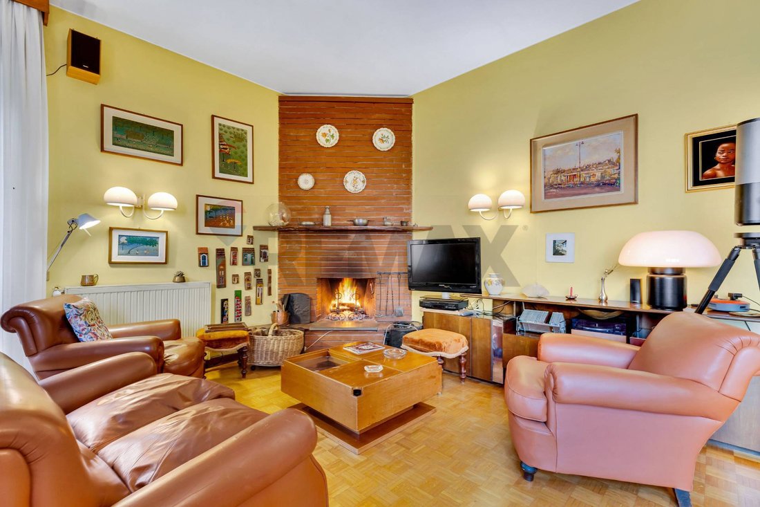 Villa in Inverigo, Lombardy, Italy 2 - 17900819
