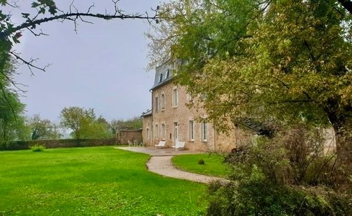Magnificent Medieval Castle Overlooking The Lot Valley, With Swimming Pool, Outbuildings, Near Figea