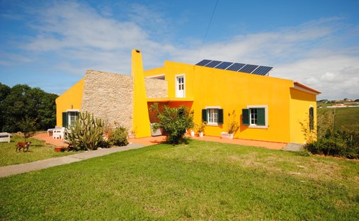 House in São João das Lampas, Lisbon, Portugal 1