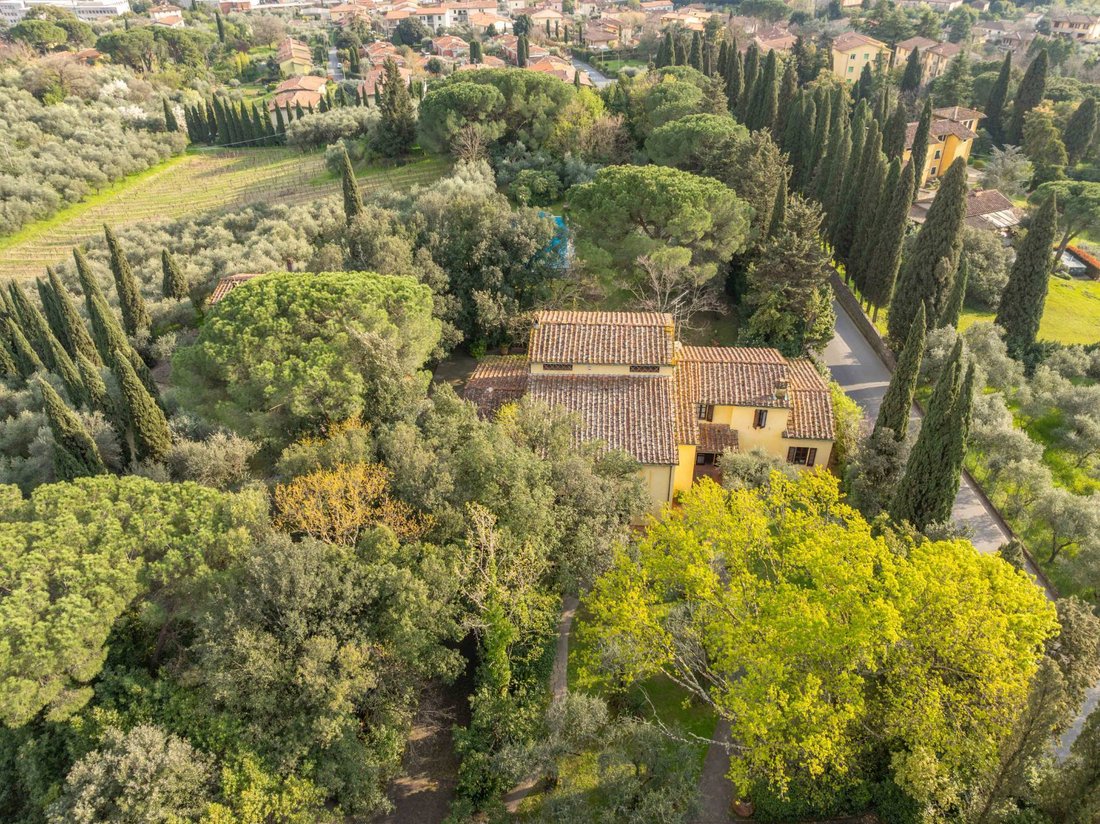 Villa in Center, Pescia, Tuscany 4 - 17900816