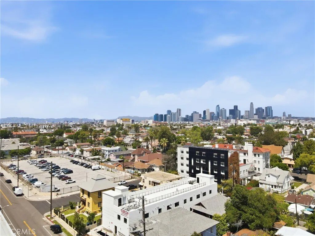 Los Angeles, California, United States 4 - 17899419
