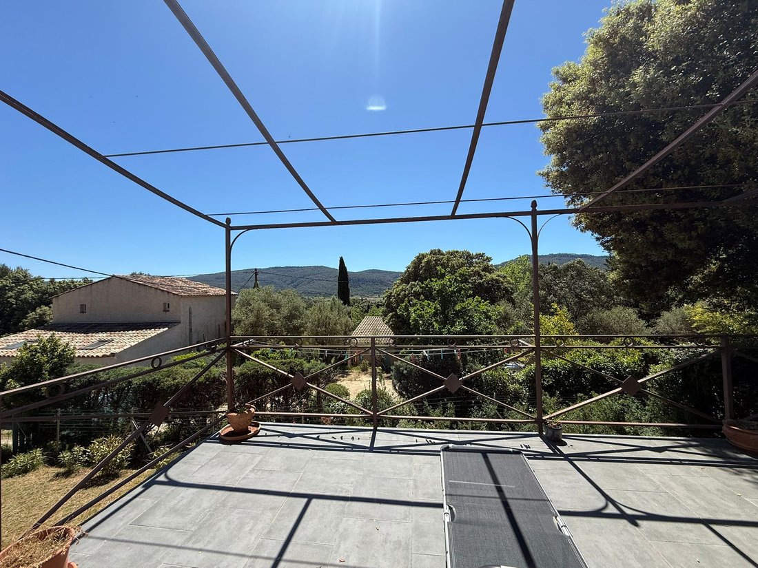 House in Cuges-les-Pins, Provence-Alpes-Côte d'Azur, France 2 - 17454263