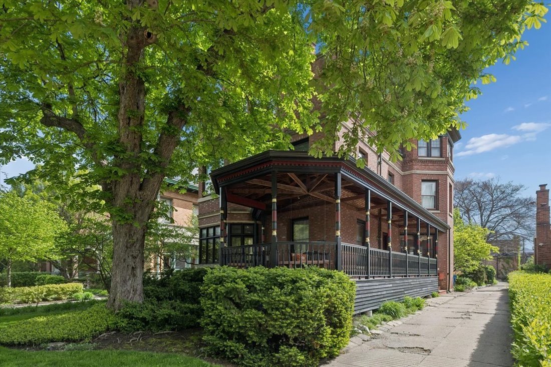 House in Chicago, Illinois, United States 2 - 17895802