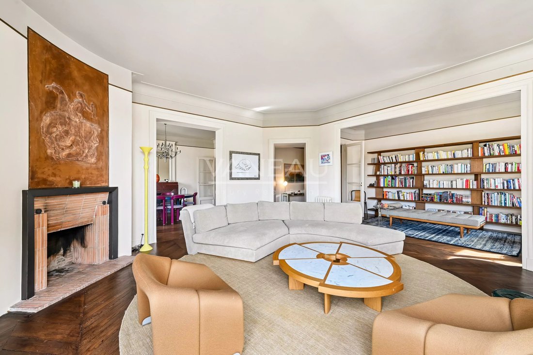 Apartment in Gros Caillou, Paris 7e Arrondissement, Paris 2 - 17897200