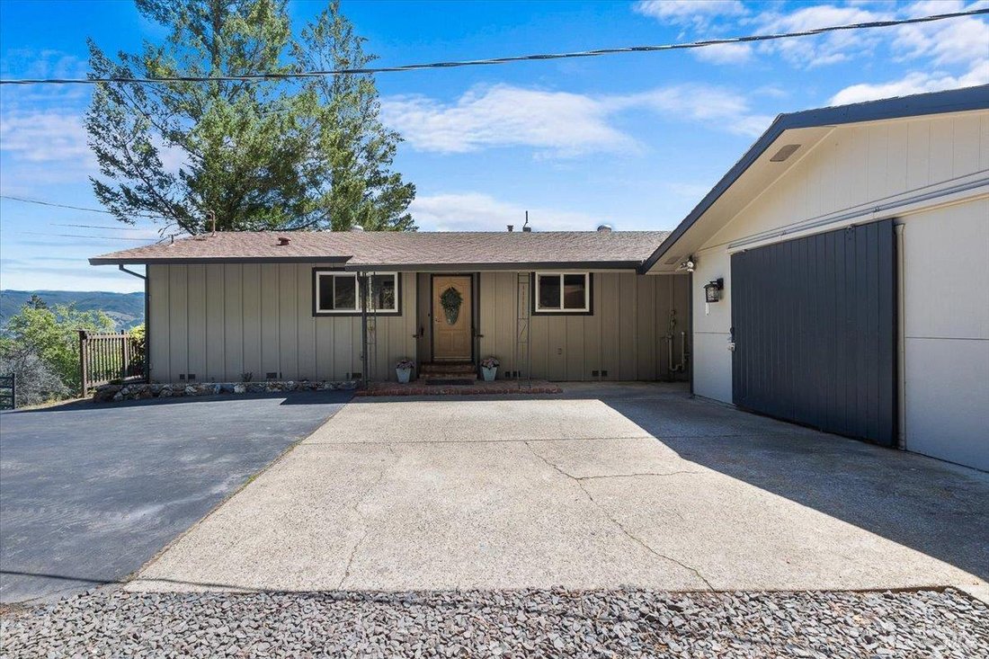 House in Ukiah, California, United States 3 - 17900234