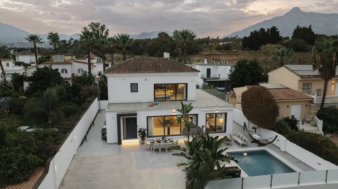 Villa in Puerto Banus, Marbella, Spain 1 - 17896072