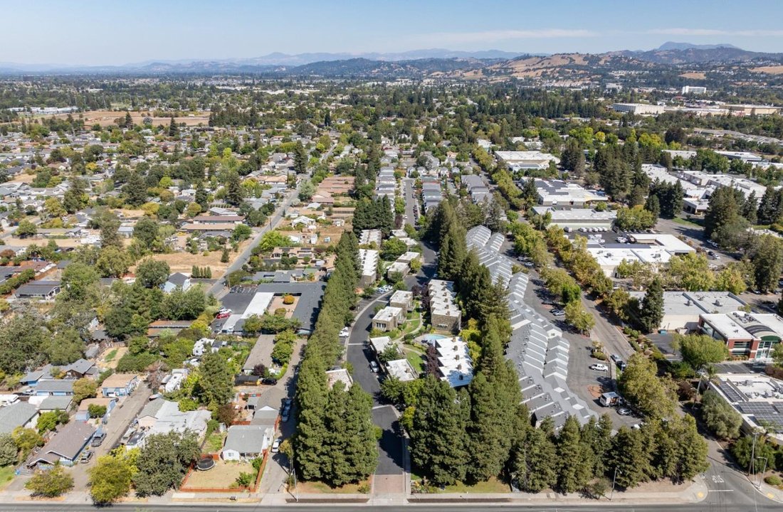 Santa Rosa, California, United States 3 - 17898399
