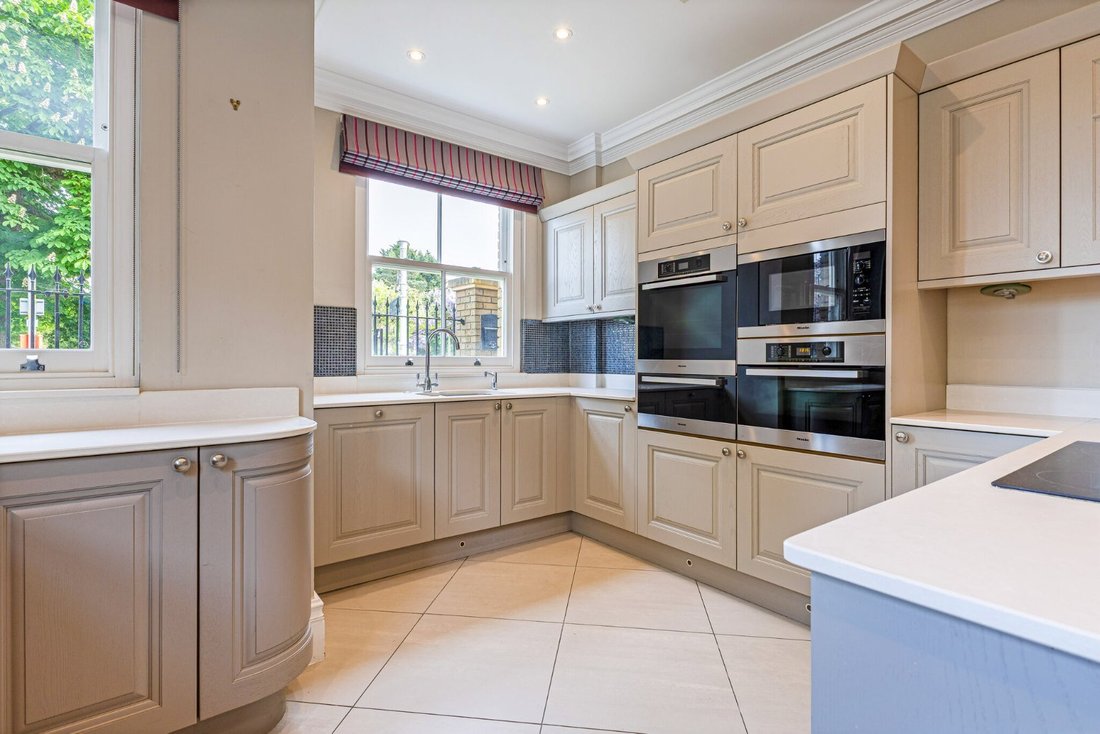 House in Sevenoaks, England 3 - 17895706
